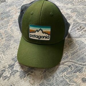 Green Patagonia hat
